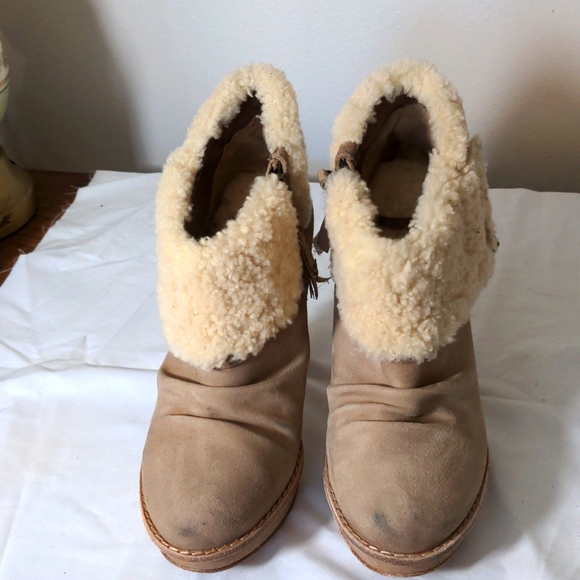 UGG Platform Booties - Picture 3 of 5